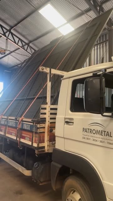 Caminhão de entrega Patrometal